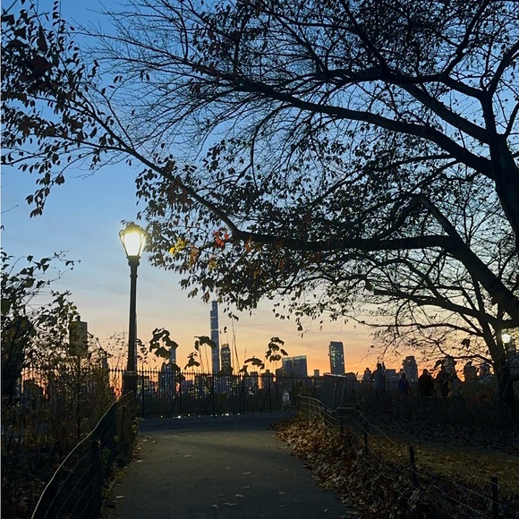 Meet your Posher, Vallerie - Picture 1 of 1